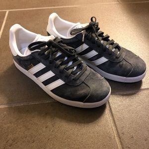 Adidas Sneakers